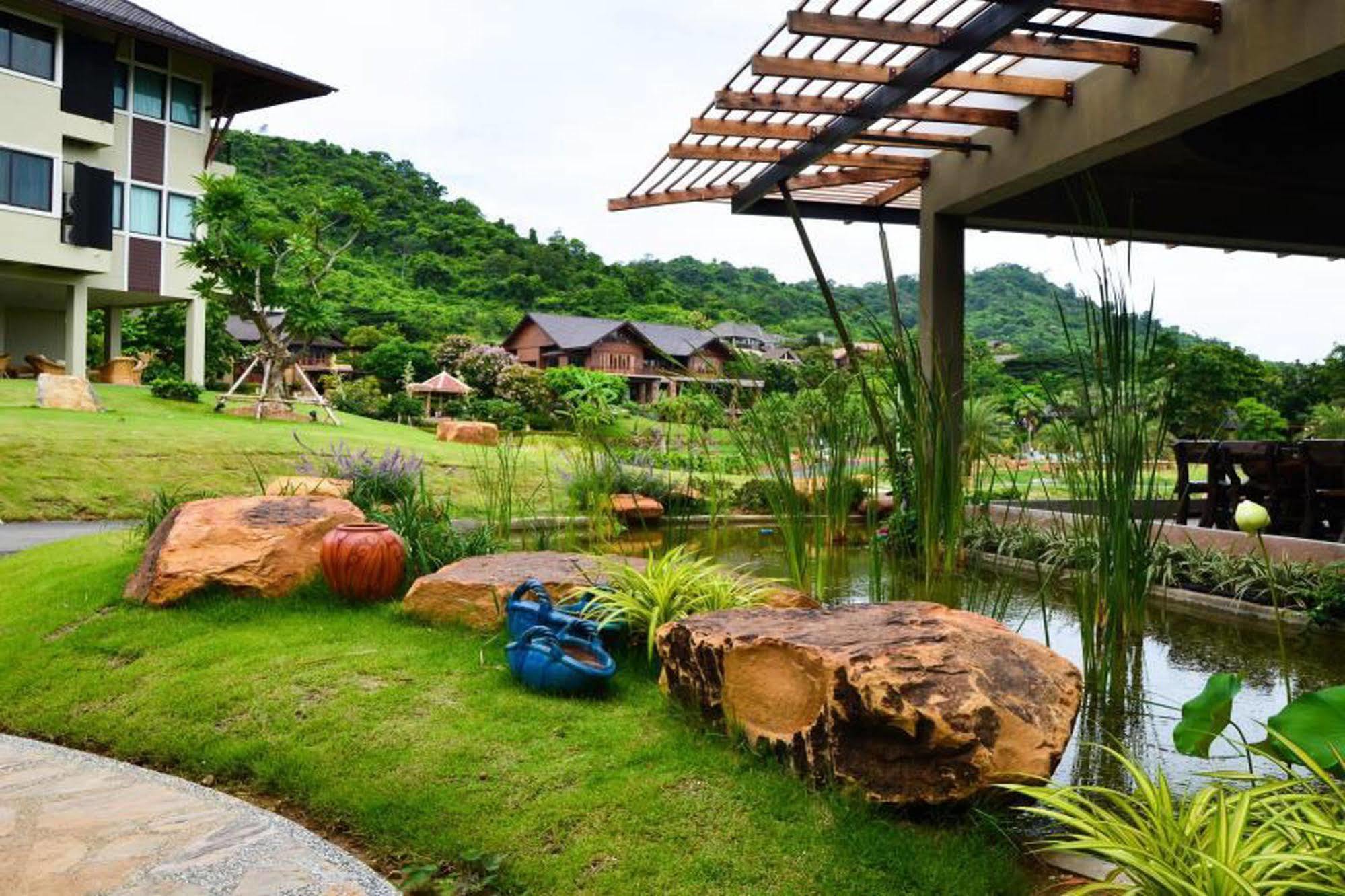 Patravana Resort Phayayen Екстер'єр фото